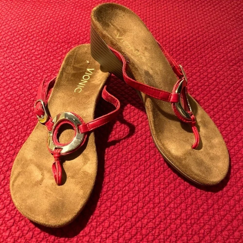 VIONIC Sz 5 Park Orchid Leather Thong Wedge  Suede Insole Sandals